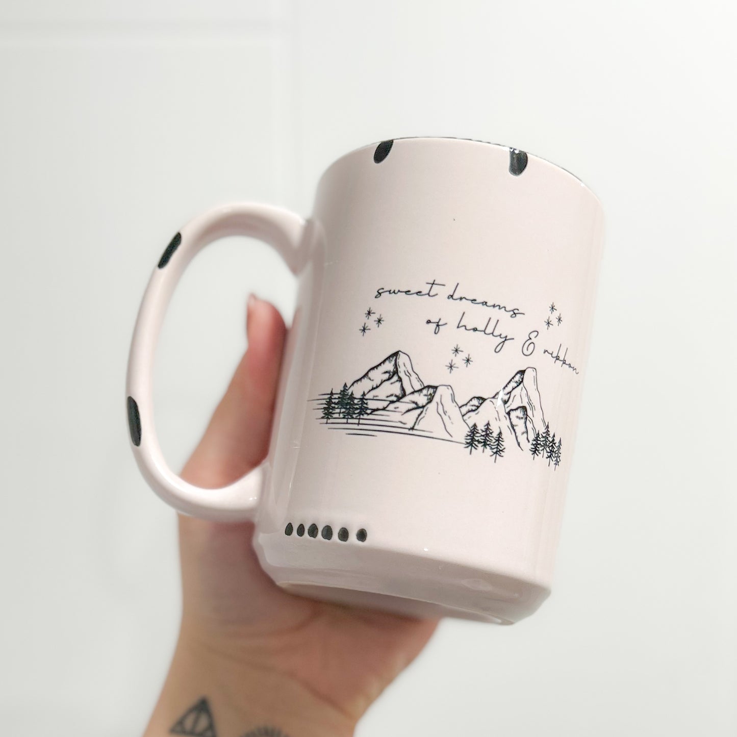 Holly and Ribbon Mug